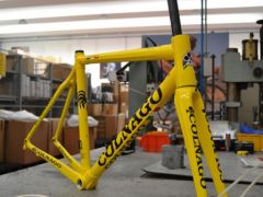 Colnago-jaune.jpg