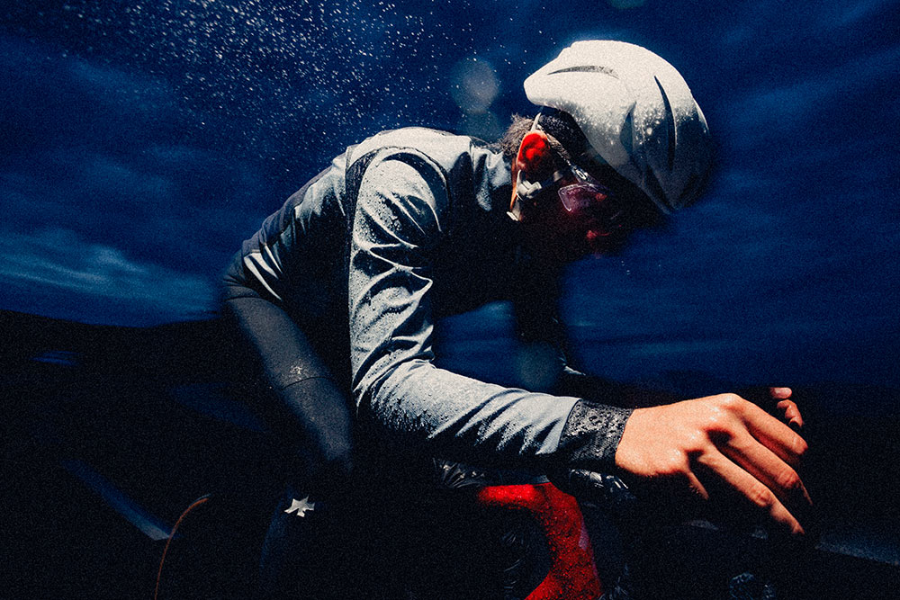 Protection de niveau pro, pensée pour les conditions les plus humides. Assos Equipe R Women et Mille GTS STURMPRINZ