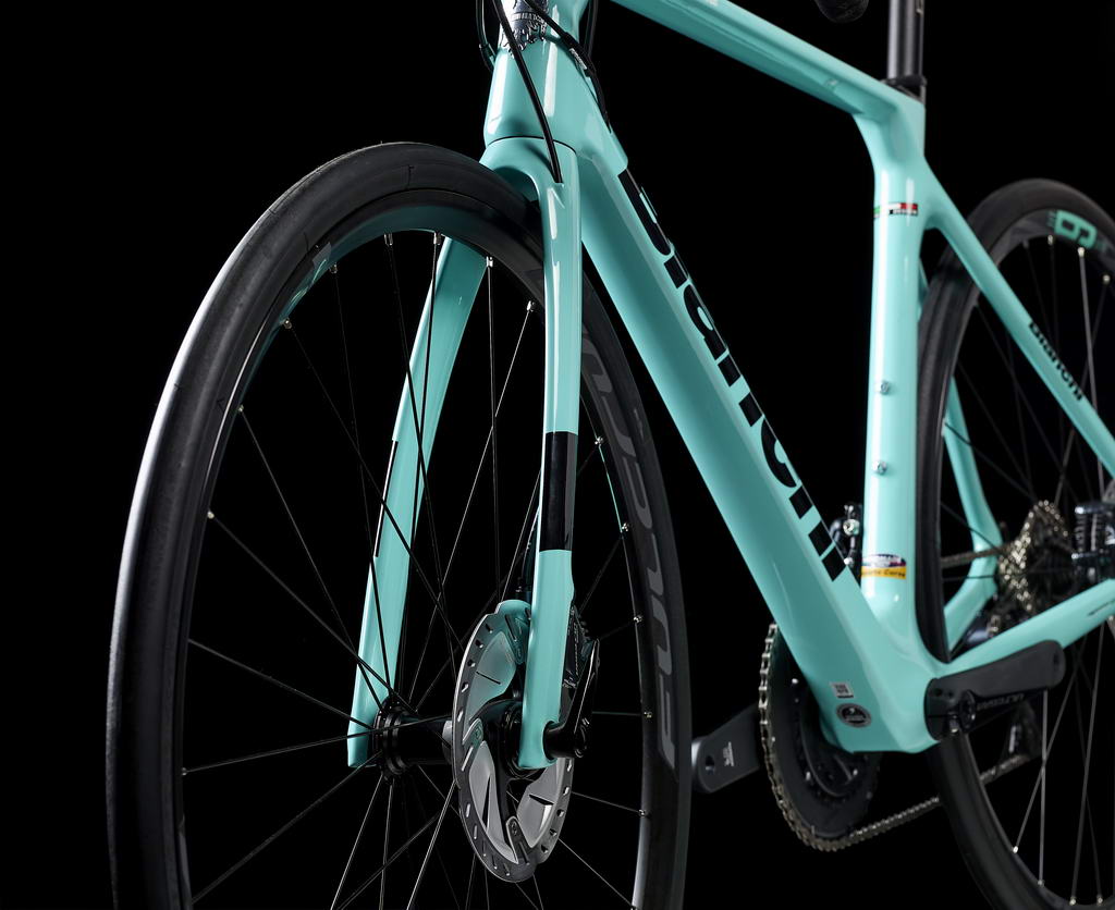 Bianchi Infinito XE, confort et performance pour les cyclosportifs ...