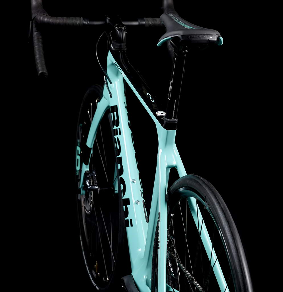 Bianchi Infinito XE, confort et performance pour les cyclosportifs ...