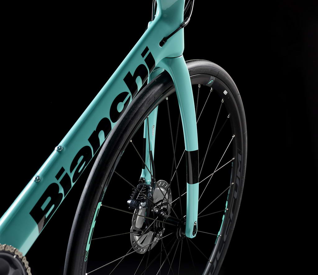 Bianchi Infinito XE, confort et performance pour les cyclosportifs ...