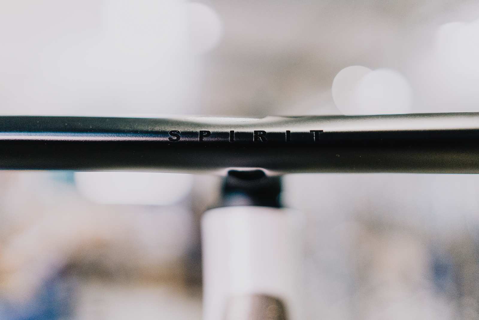 Logo Rétro Avant Vélo Cinelli Bronze en Métal pour cadre