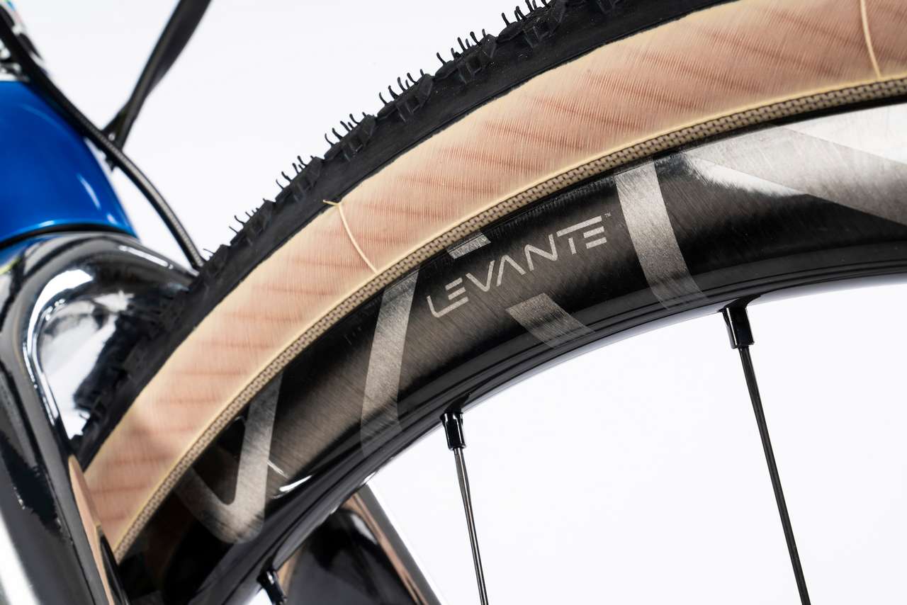 Www Matosvelo Fr Public Actu Colnago 22 G3 X Kansas Art Decor Colnago G3x Artdecor Fondobianco Particolare12 Jpg