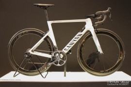 Canyon-Connected-Smart-Bike-001.jpg