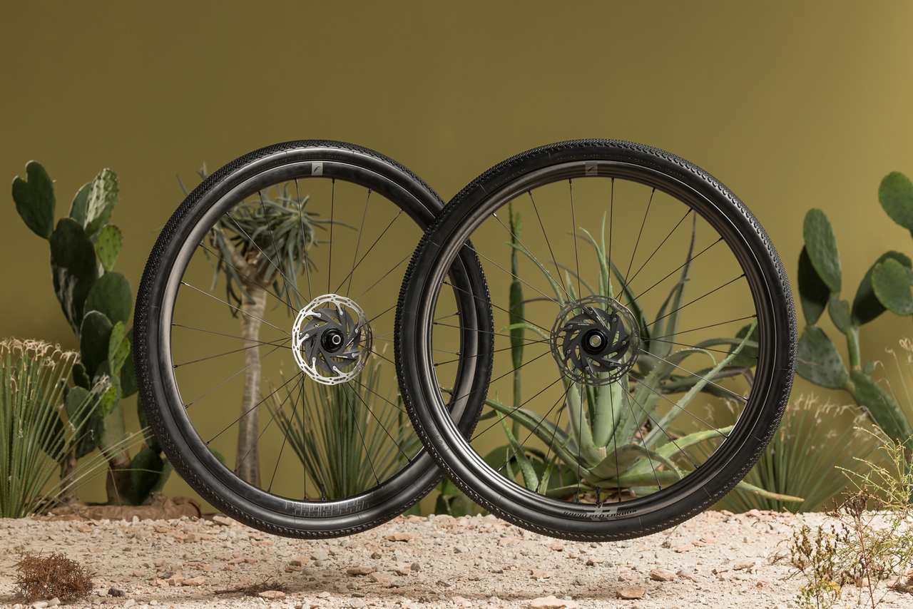 Rapid Red Carbon les roues haut de gamme gravel de Fulcrum