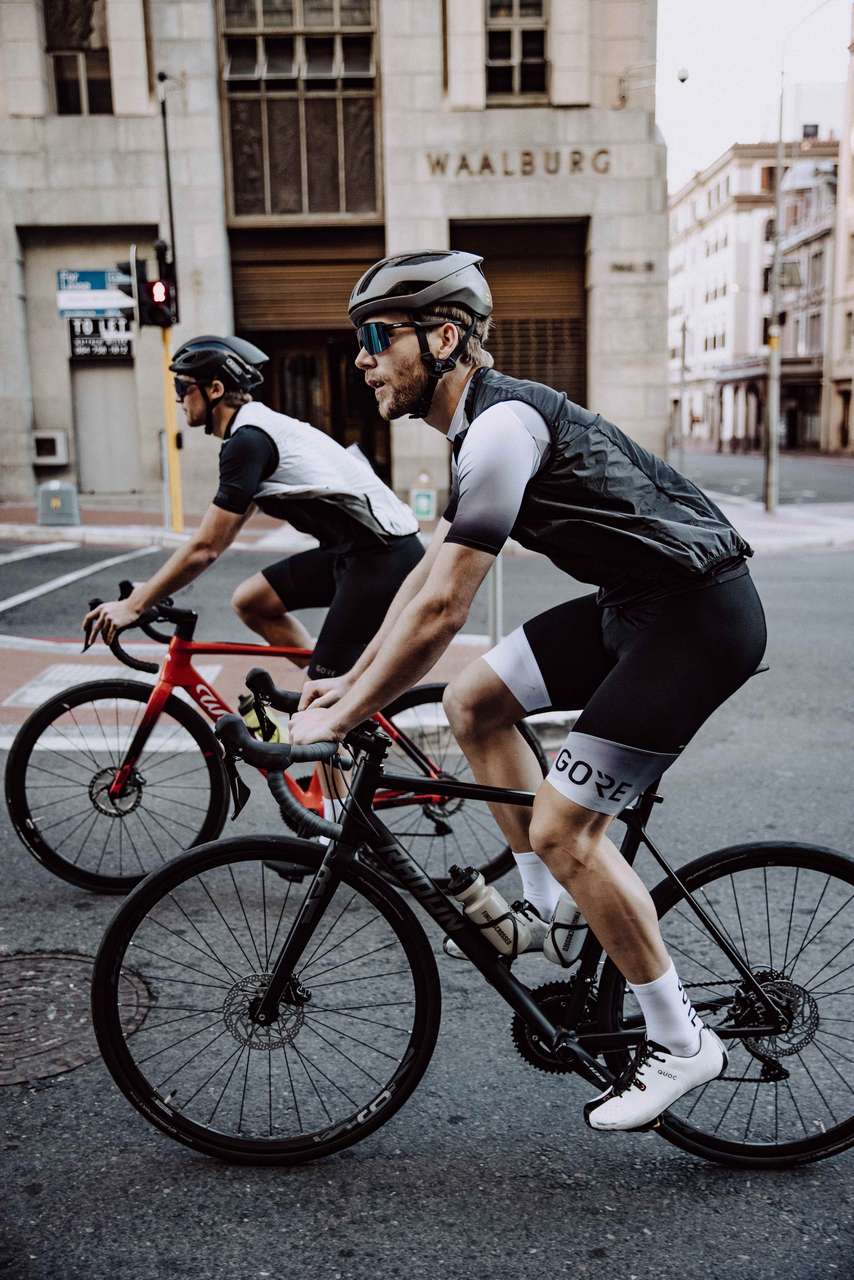 GORE Wear devoile sa veste Ambient Matos velo actualites velo de route gravel et tests de materiel cyclisme