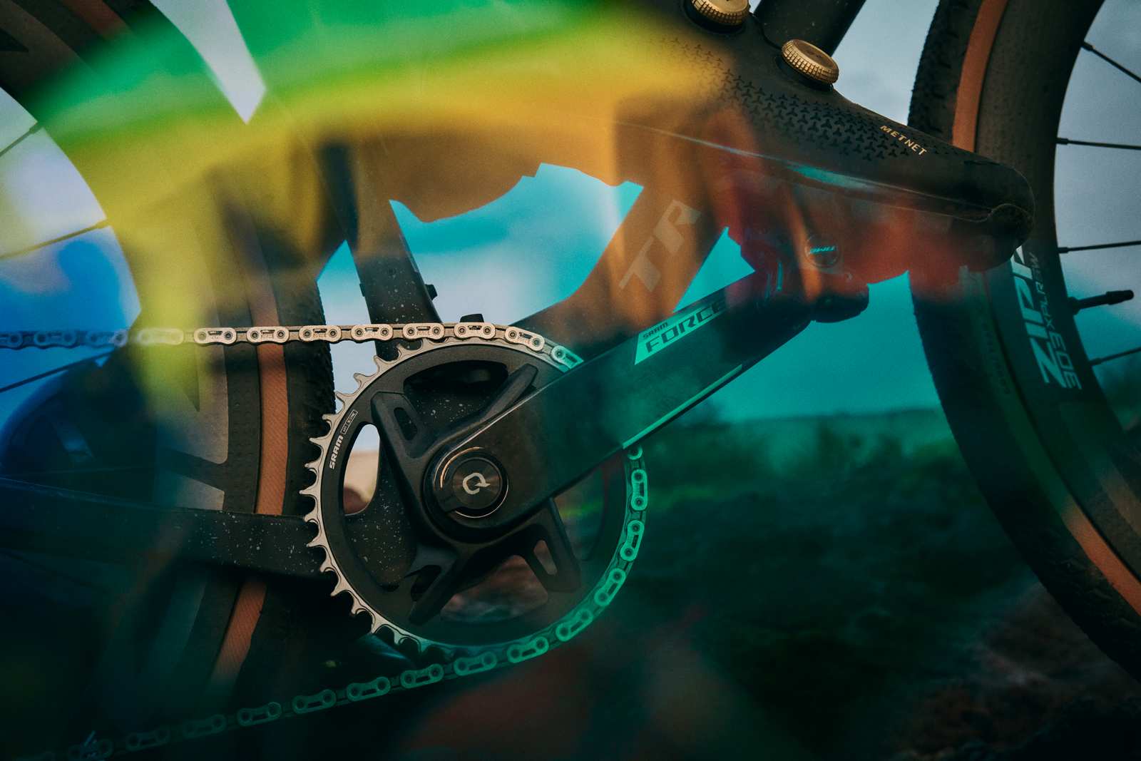 Les groupes SRAM Rival et Force rendent la technologie du Red AXS ...