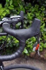 SRAM-Red-22-hydraulic-shifter-levers-intro01.jpg