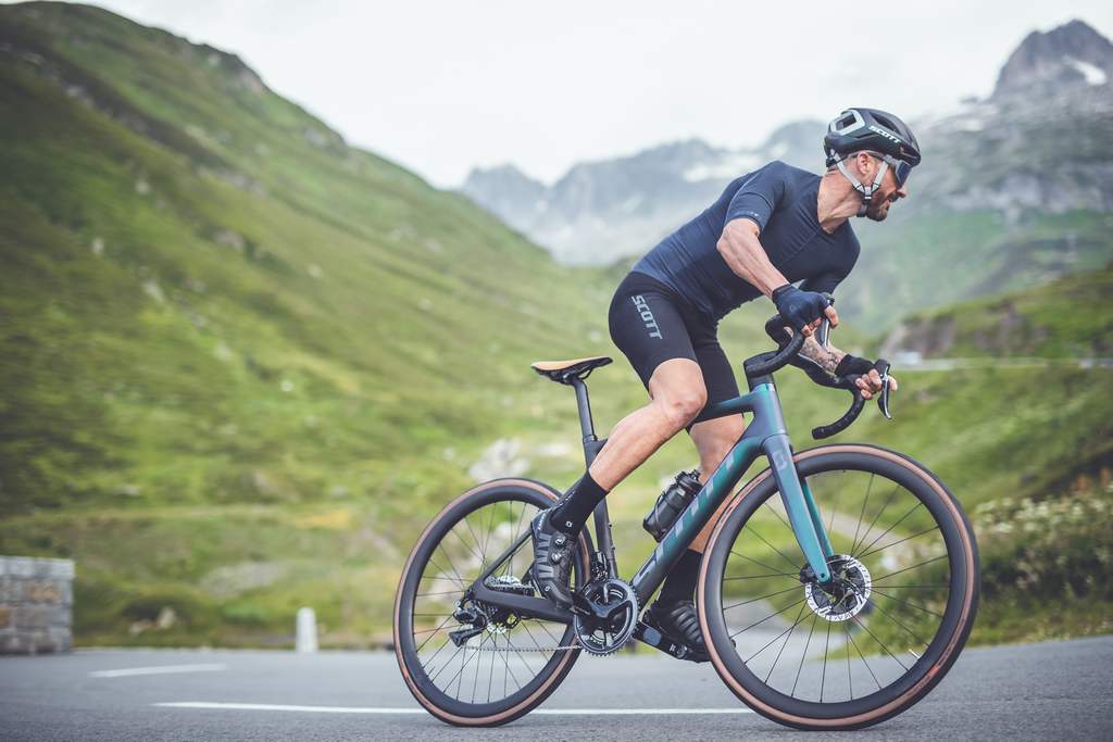 Velo route electrique scott on sale