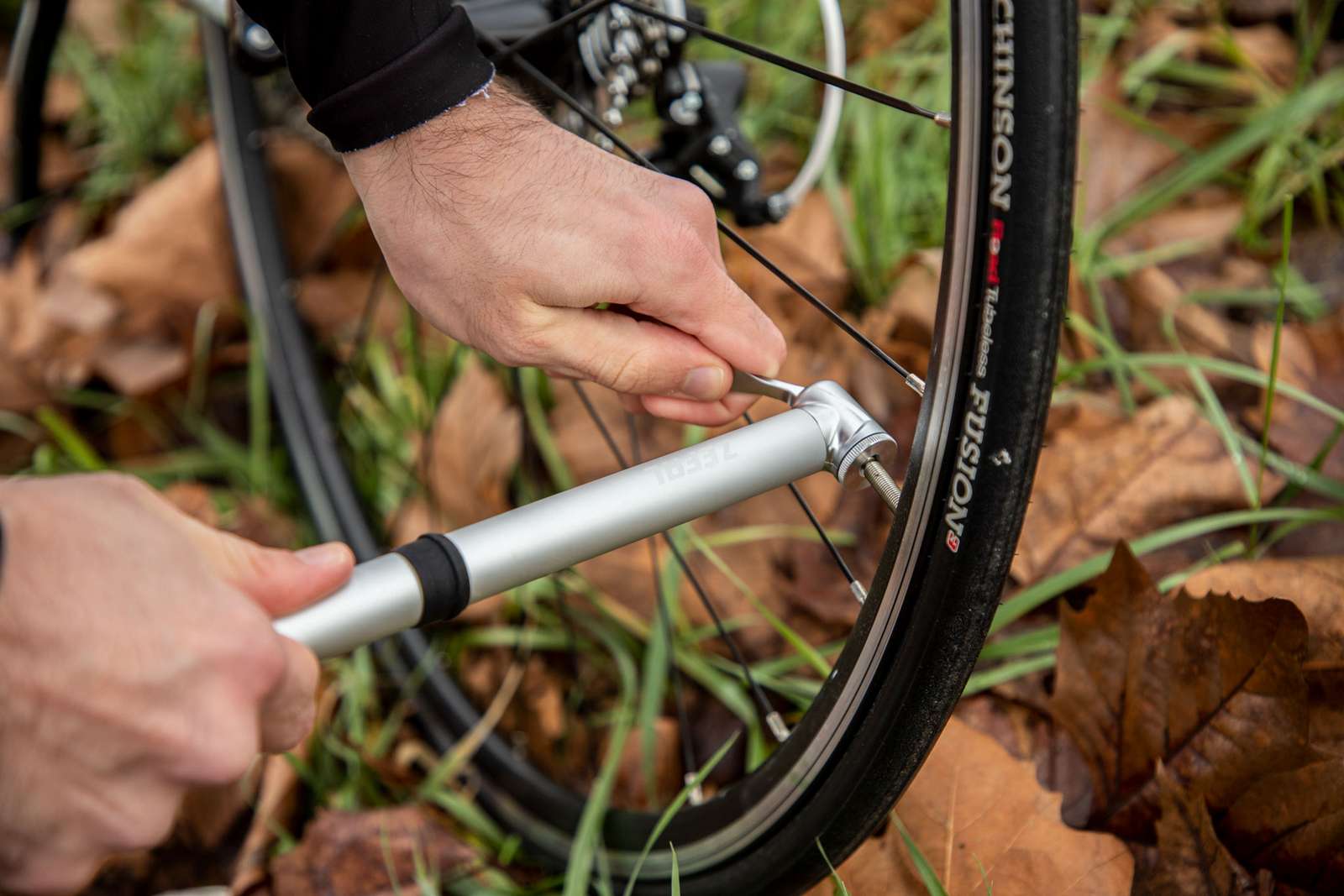 La Meilleure Mini Pompe Vélo 2024