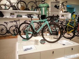 Bianchi-cafe-cycles-Milan-016.jpg