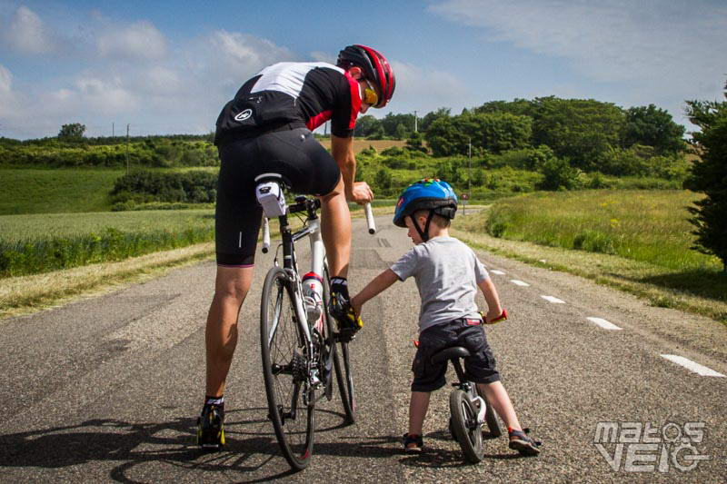 Vidéo - Les enfants de moins de 12 ans devront porter un casque à vélo