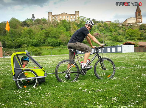 Comment rouler avec une remorque vélo enfants ? - Matos vélo