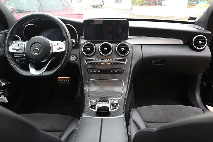 https://www.matosvelo.fr/public/Galeries/Console-carbone-V2-Mercedes-S205/content/images/large/Console-carbone-v2-011.jpg