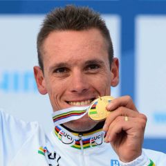 Gilbert-World-Champion-2012-4.jpg