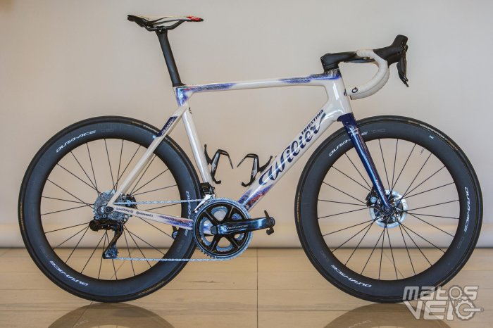 Decouvrez les couleurs des velos Wilier Filante SLR de la Groupama FDJ et plus encore Matos velo actualites velo de route gravel et tests de materiel cyclisme