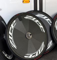 Zipp-pneu-carbone.jpg