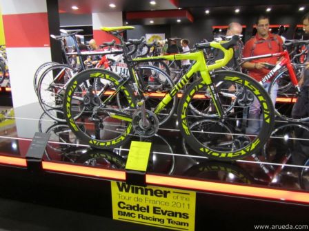 cadel-evans-bmc-team-machine-slr01.jpg