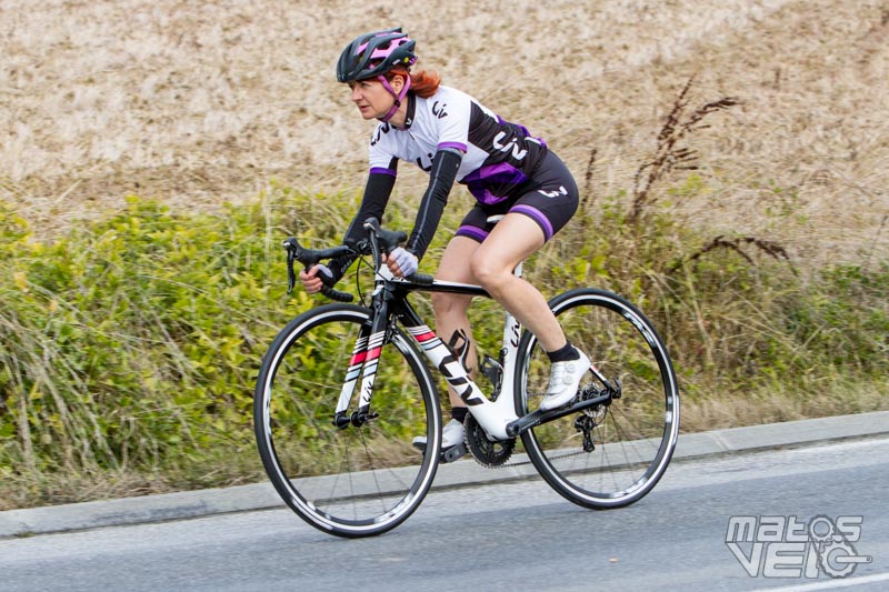 Test des tenues femmes Liv Race Day et Signature Matos velo actualites velo de route gravel et tests de materiel cyclisme