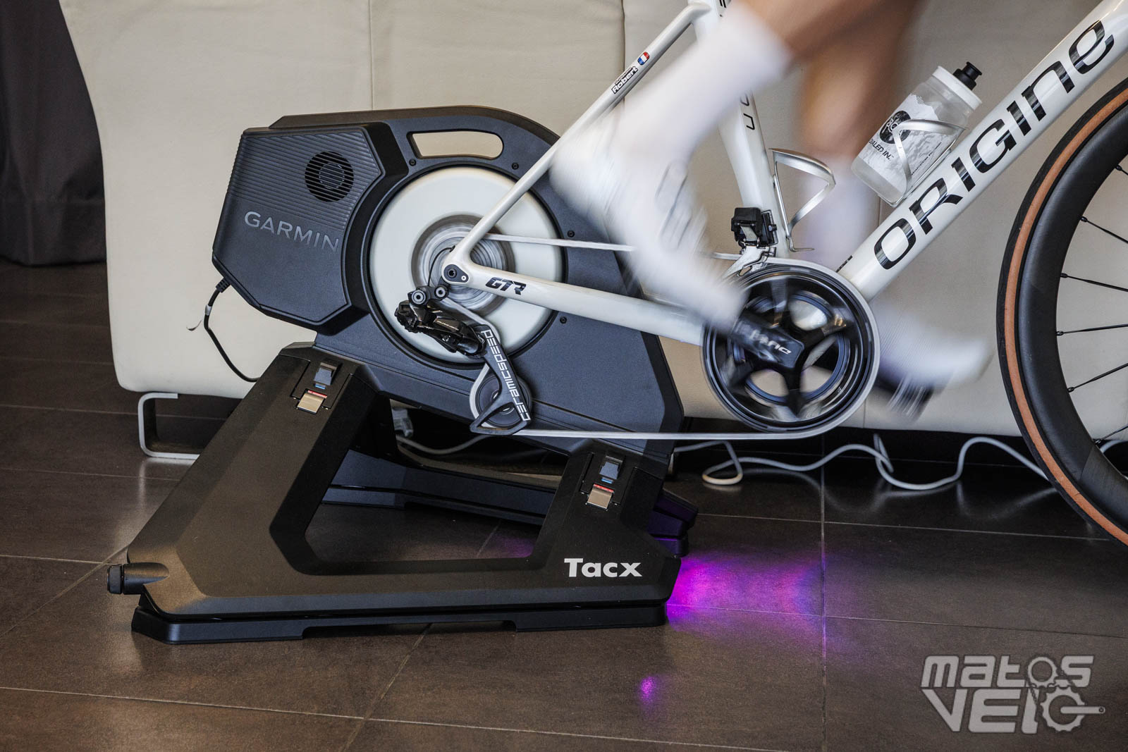Home trainer Tacx Flux S Smart avec accessoires incl