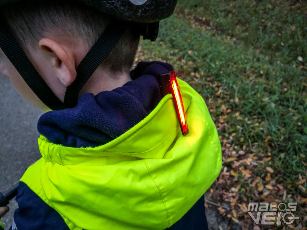 JE TESTE LA LAMPE VELO LA PLUS VENDUE SUR  ! 