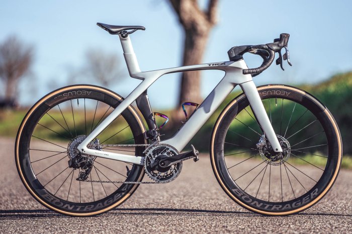 test trek madone 2023