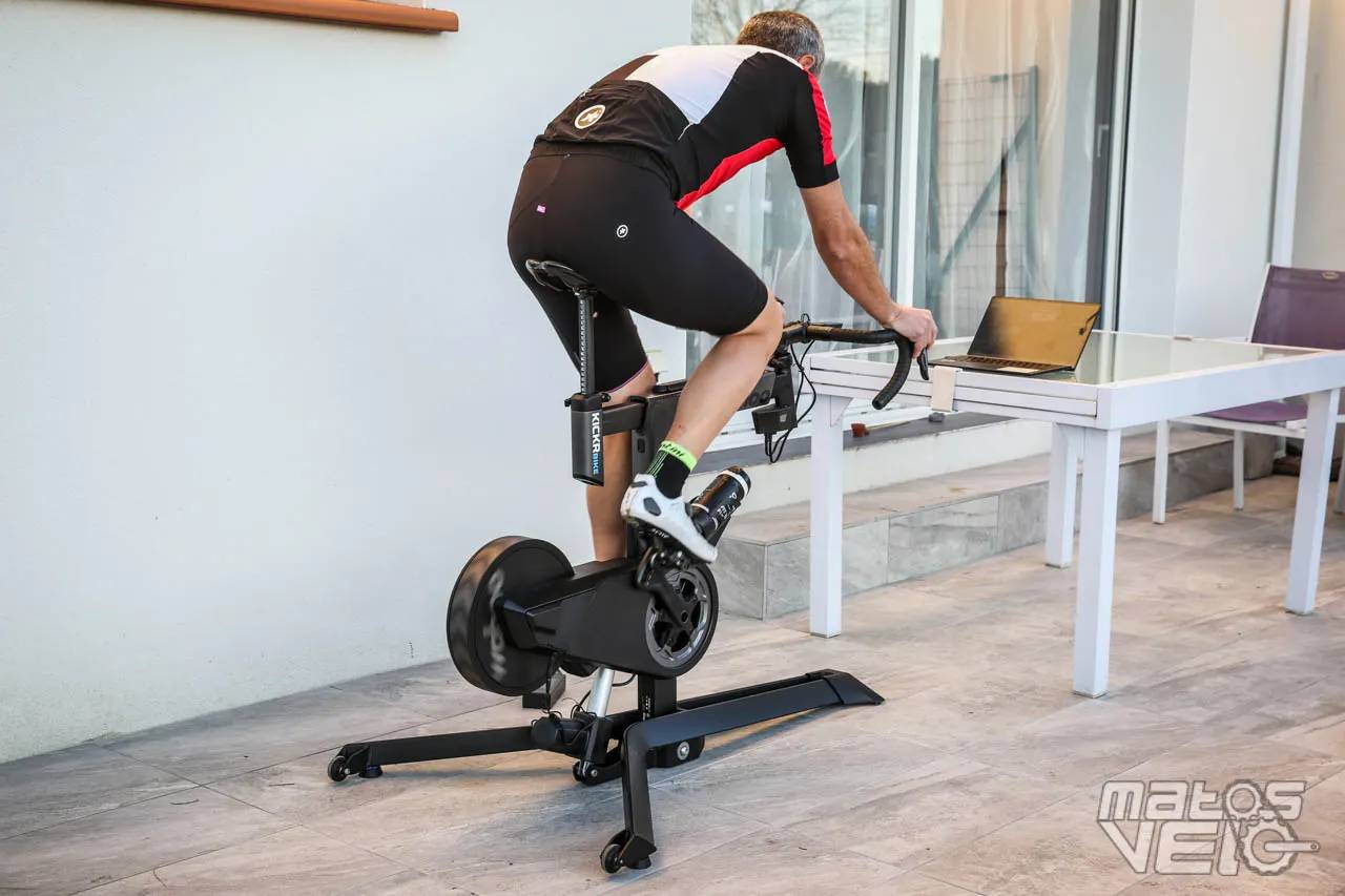 Essai du Wahoo Kickr Bike le velo d interieur intelligent qui place la barre tres haut Matos velo actualites velo de route gravel et tests de materiel cyclisme