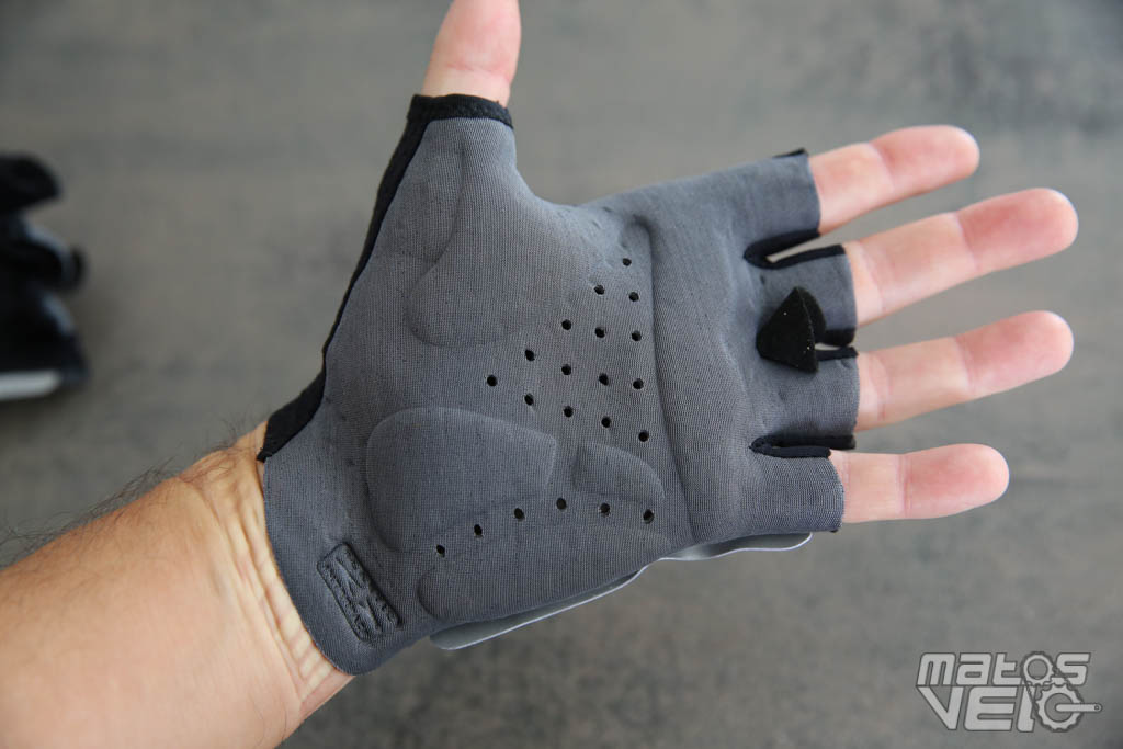 Gants thermiques Q36.5 - Performance thermique et style élégant