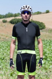 Santini-Sleek-Bcool-Aero-004.jpg