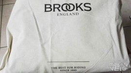 Brooks-Barbican-Hard-Leather-Shoulder-002.jpg